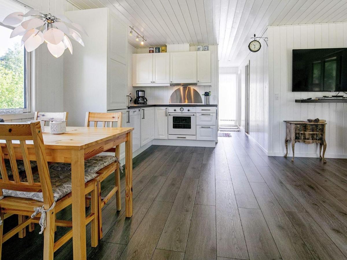 4 Person Holiday Home In L S Laeso Εξωτερικό φωτογραφία
